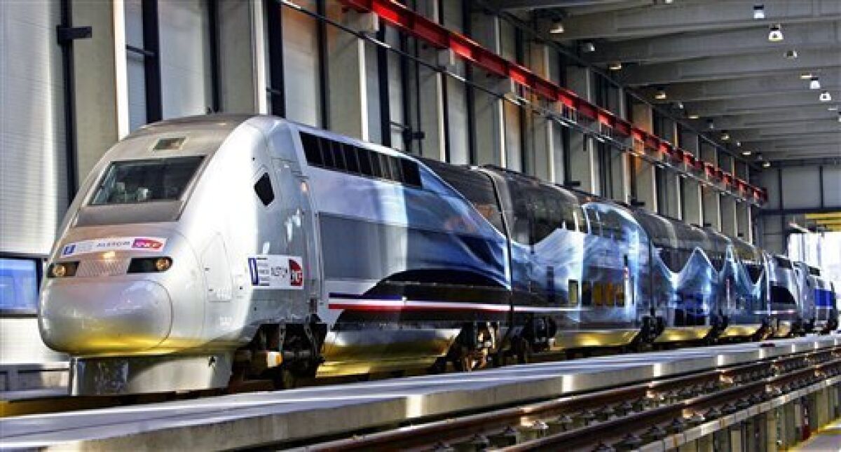 Поезд 300 км в час. TGV v150. V150 электропоезд. TGV POS v150. TGV 574 км/ч.
