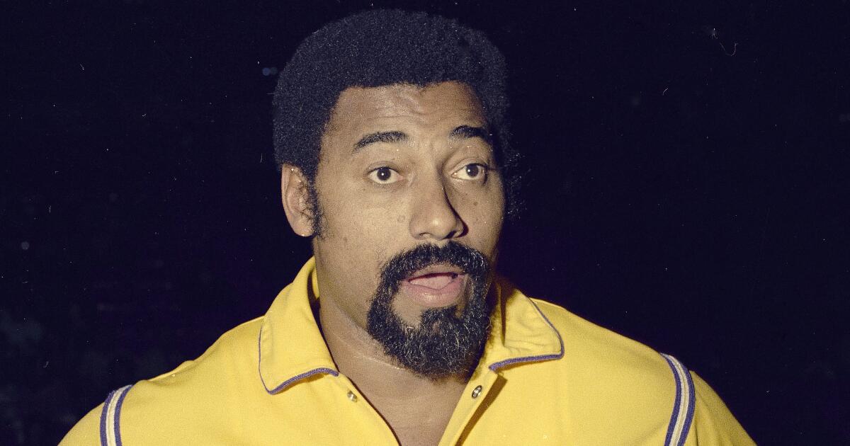 Le maillot de championnat des Lakers de Wilt Chamberlain vendu 3 $ pour 90 000 $