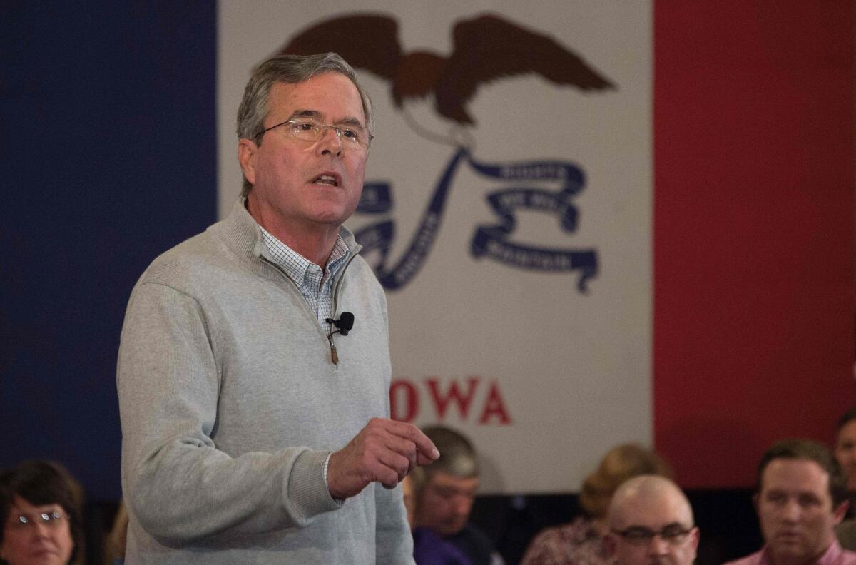 Republican presidential candidate Jeb Bush speaks at a campaign event in Des Moines, Iowa, February 1, 2016, ahead of the Iowa Caucus.
