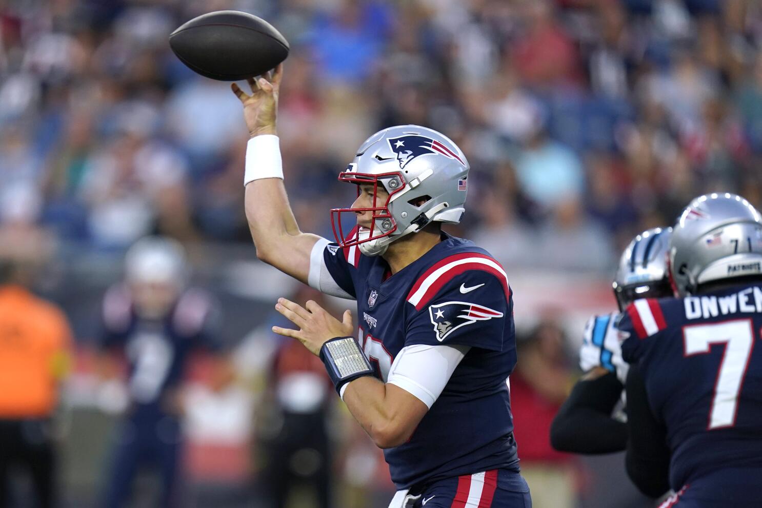 Mac Jones solid, Panthers pause QB battle in Pats' 20-10 win - The