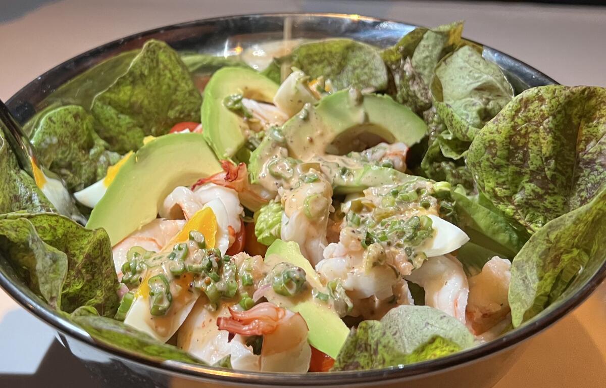 A bowl of salad.