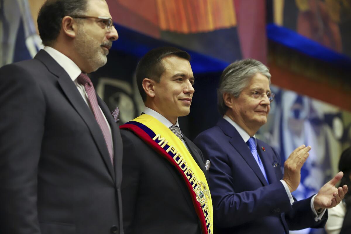 El presidente Daniel Noboa, con la banda presidencial,