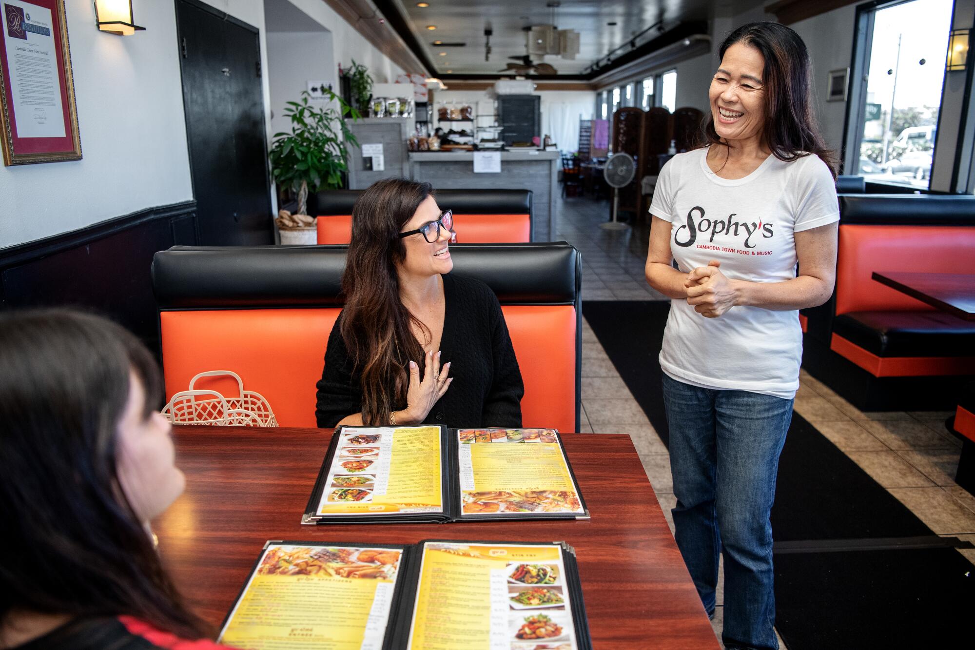 Tiffani Thiessen, left, and Sophy Khut at Sophy's: Cambodia Town Food in Long Beach.