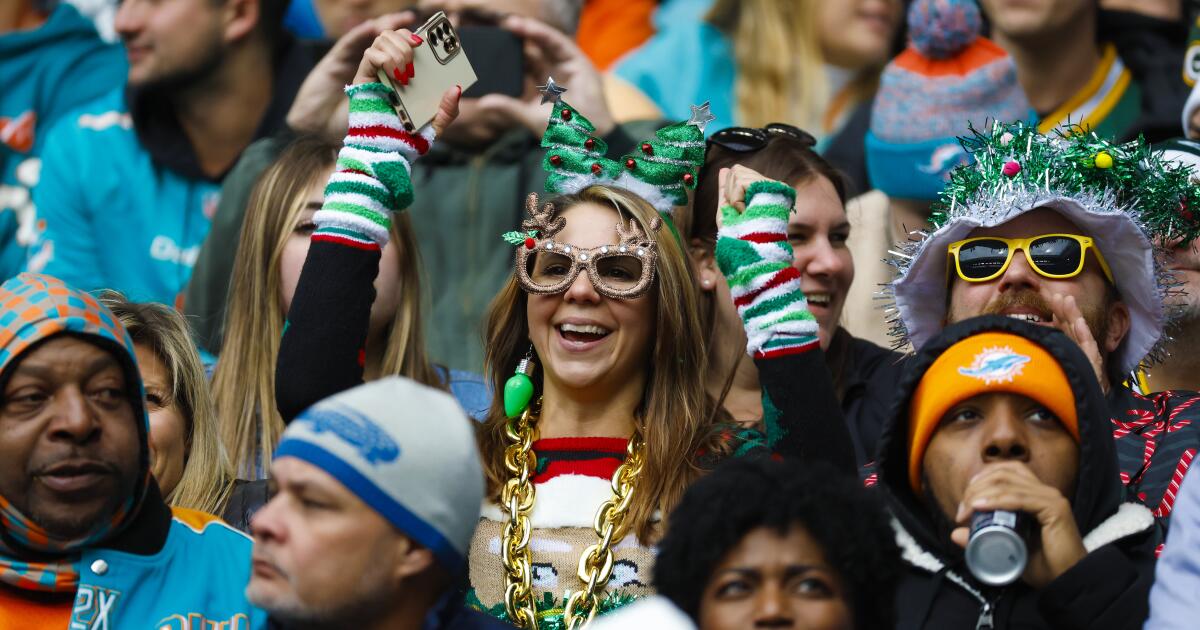 NFL, Çarşamba Noel Günü maçları da dahil olmak üzere planlama kırışıklıklarını duyurdu