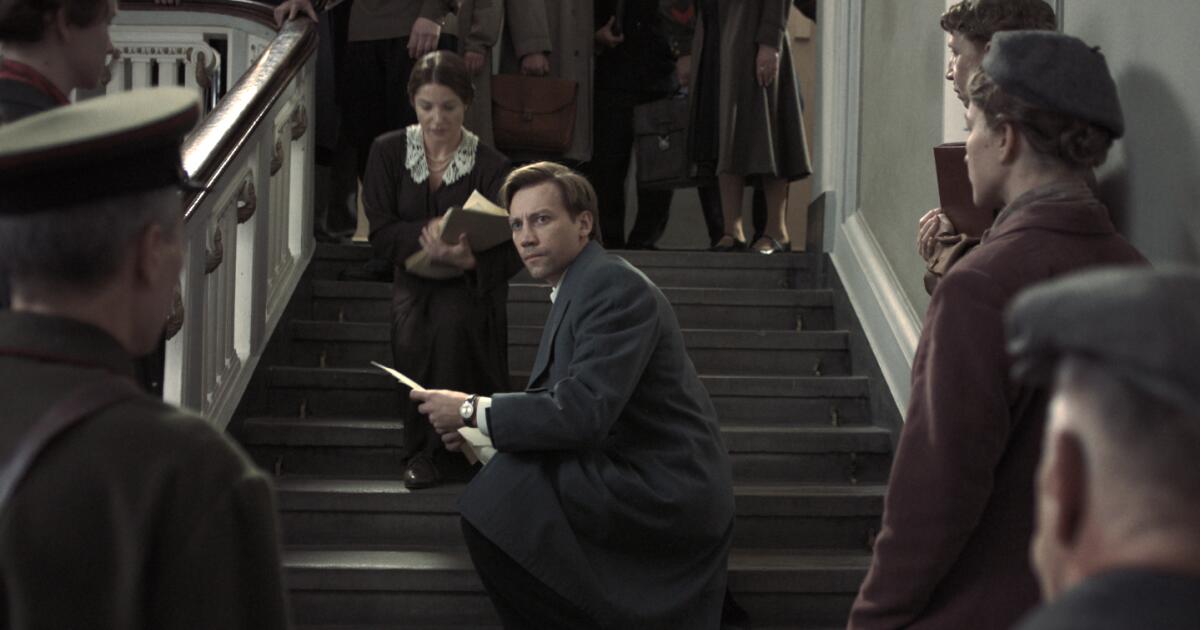 A lone crusader for justice runs into a Soviet-era brick wall in 'Two Prosecutors'