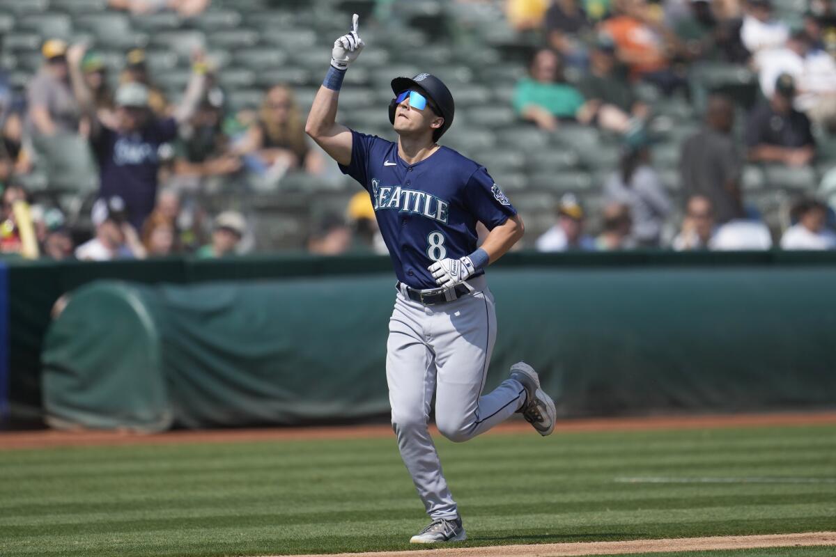 Dominic Canzone homers and drives in 4 runs as the Mariners beat