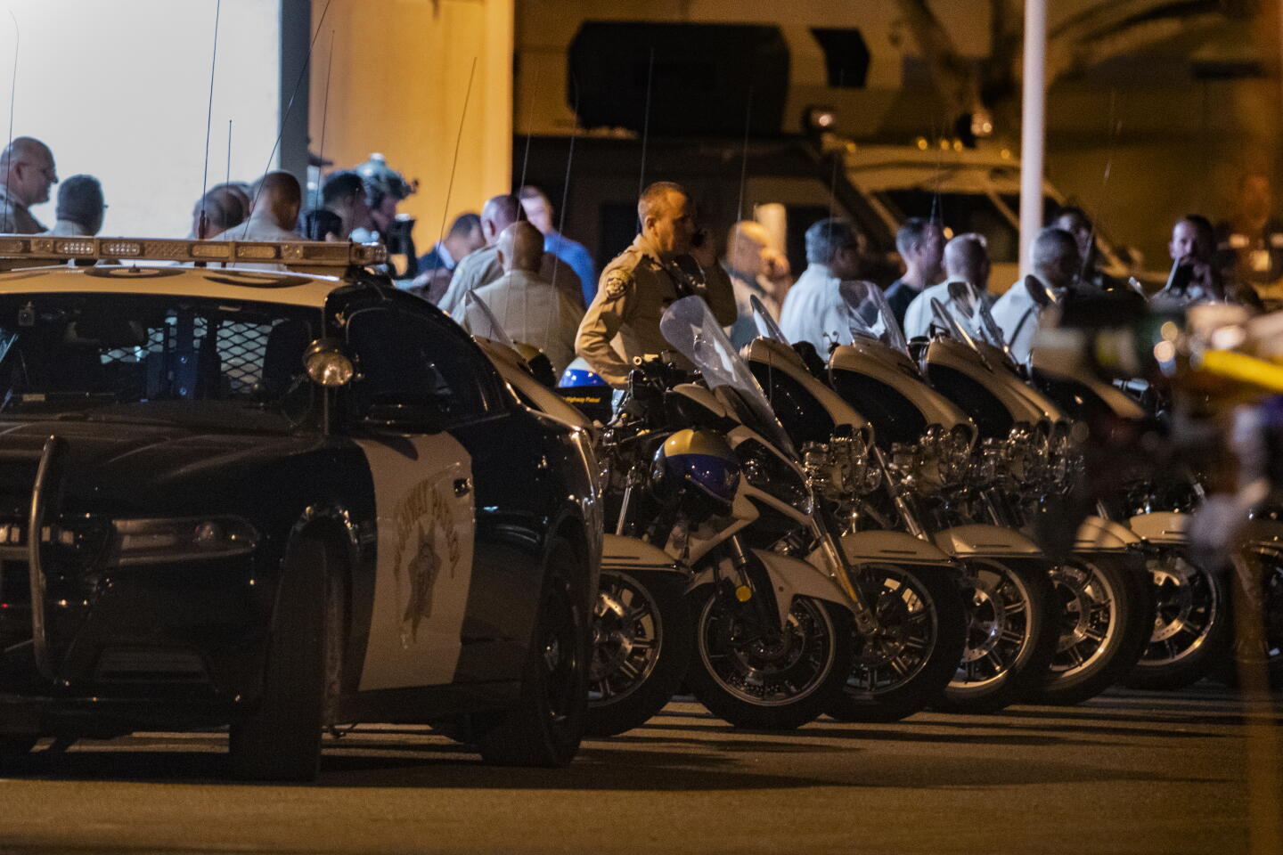 Inside Riverside Chp Riverside shooting: CHP officer and gunman killed near 215 Freeway ...