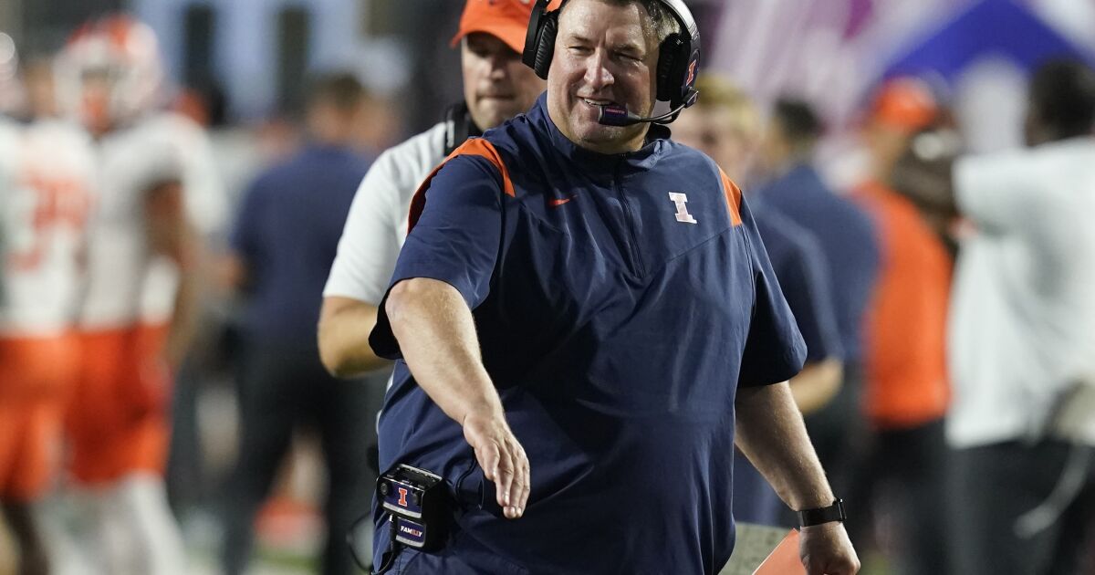 Illinois, fresh off bowl trip and 8-win season, has ‘unfinished business’ as opener draws near
