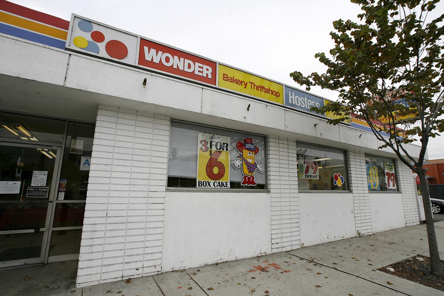 Photo Gallery: Wonder Hostess Bakery Thirft Shop in Glendale to close