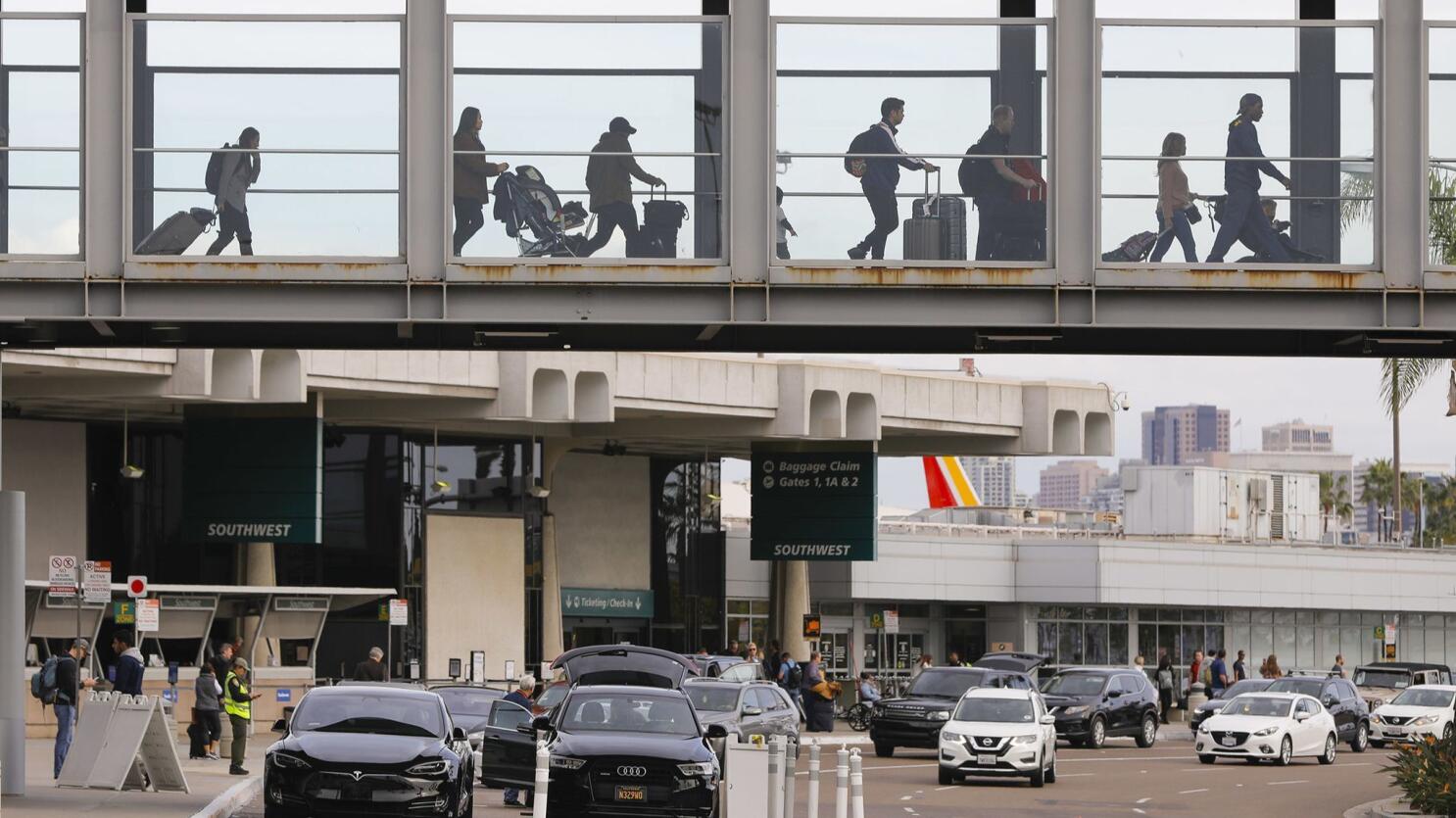 Plan to extend Las Vegas monorail pushed despite ridership drop, Local Las  Vegas