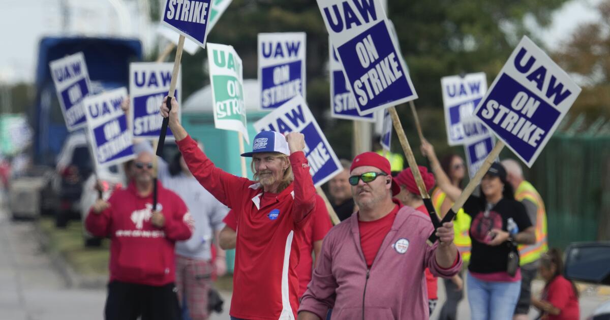Promising Conversation between Carmakers and United Auto Workers; Will the Strike Soon Come to an End?
