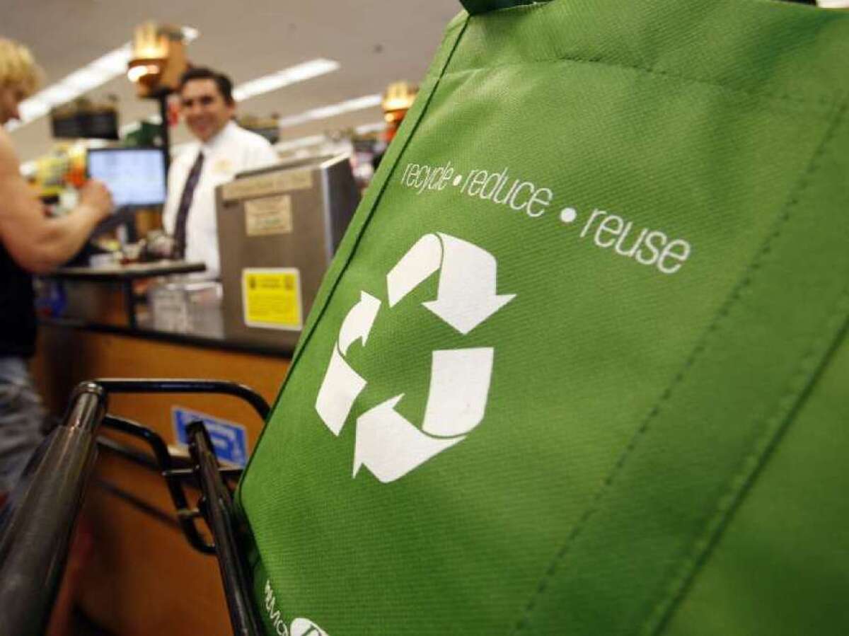 New York City Council has proposed a 10-cent fee for plastic and paper grocery bags to encourage shoppers to bring their own reusable bags.