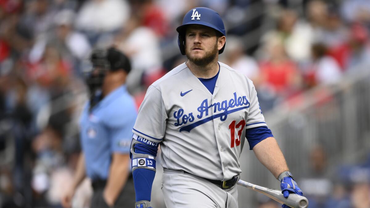 Dodgers' Max Muncy took step back to move past struggles