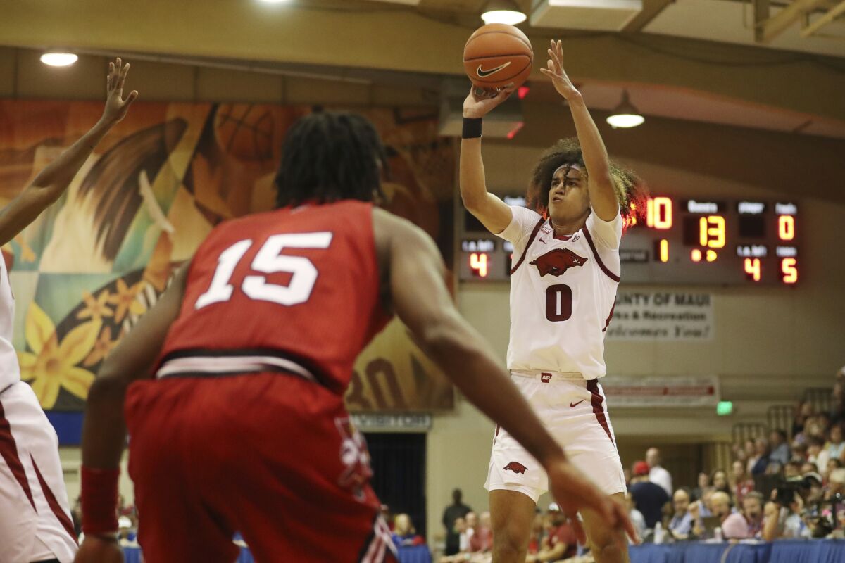 Arkansas freshman Anthony Black makes a shot against Louisville during the first round of the Maui Invitational.