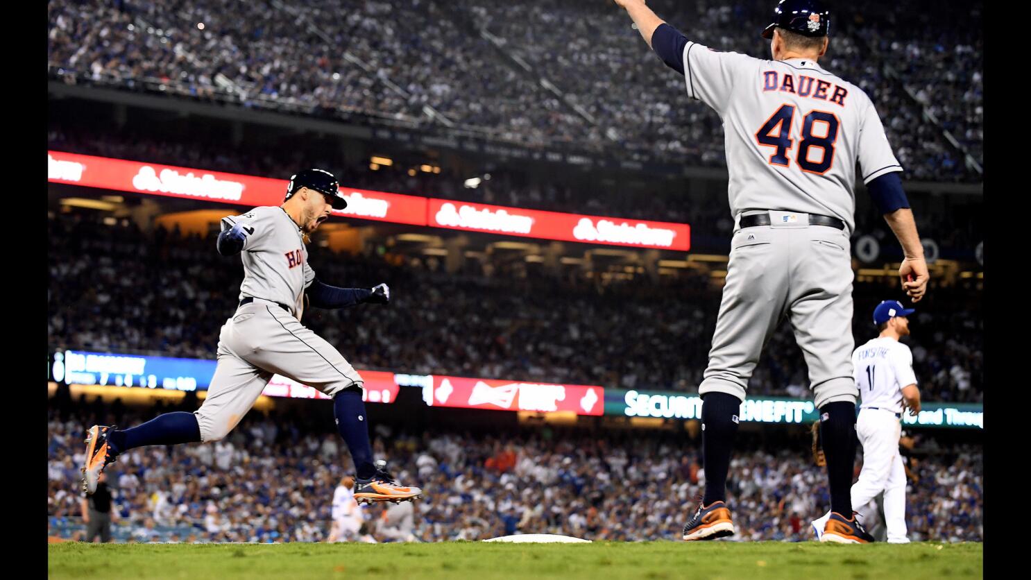 Adult fan yanks away Cubs walk-off home run ball from 2 kids