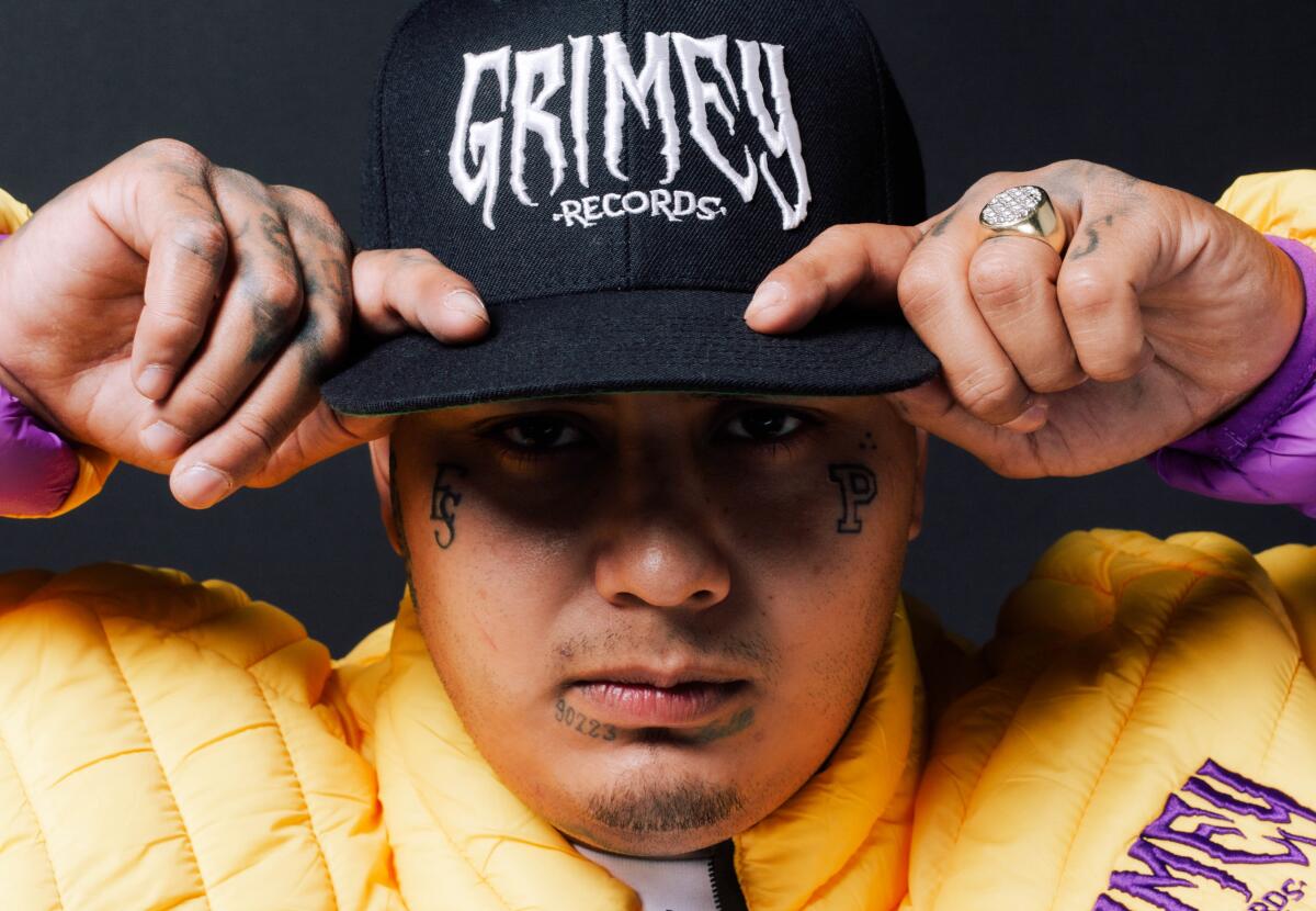 Swifty Blue hace el crossover al revés con su fusión de hip-hop, rap y ...