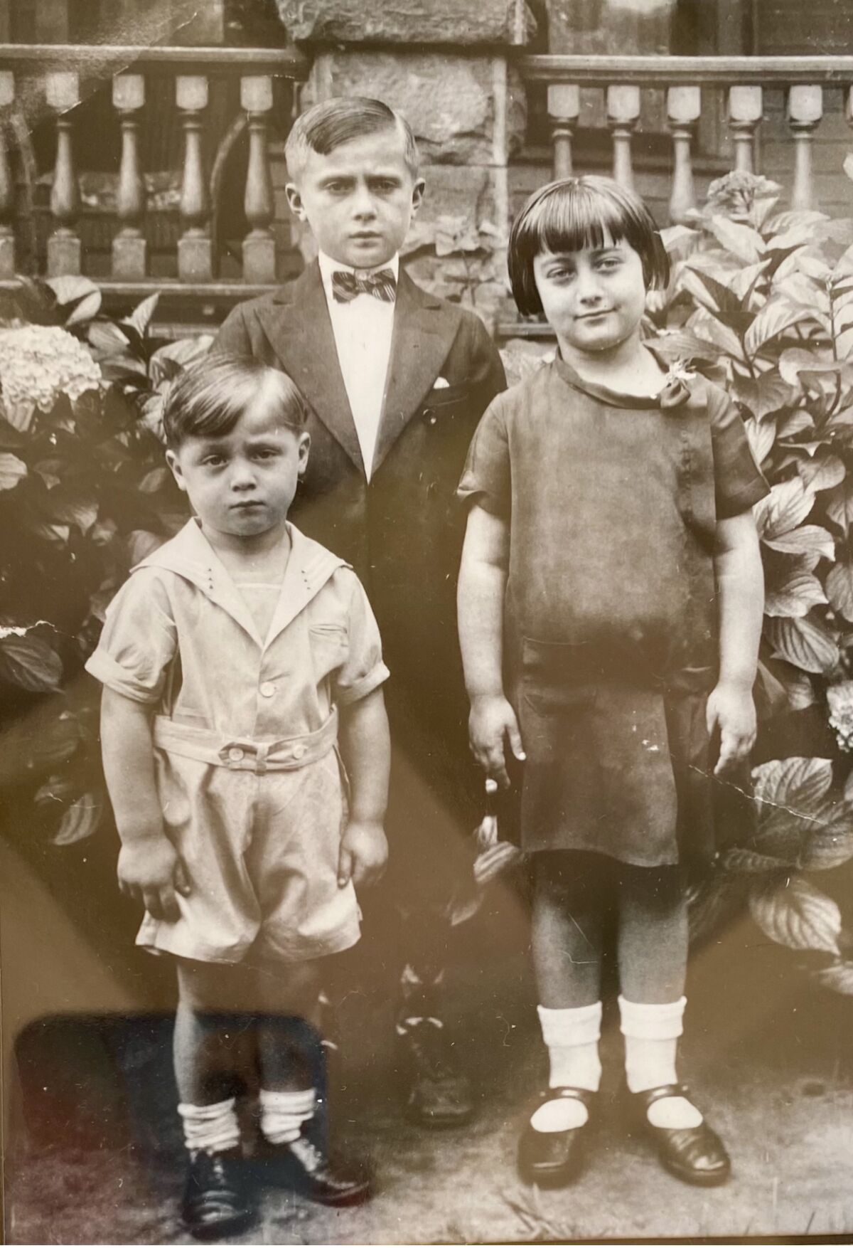 Erv Polster with his younger brother and sister around 1929.