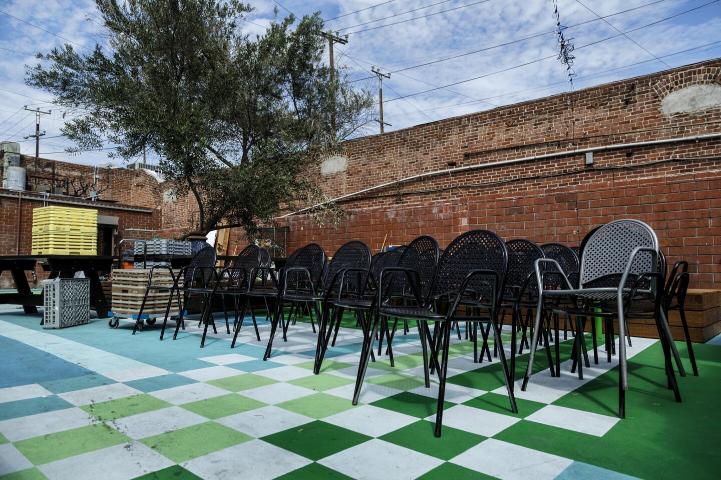 The outdoor patio at Everson Royce Bar