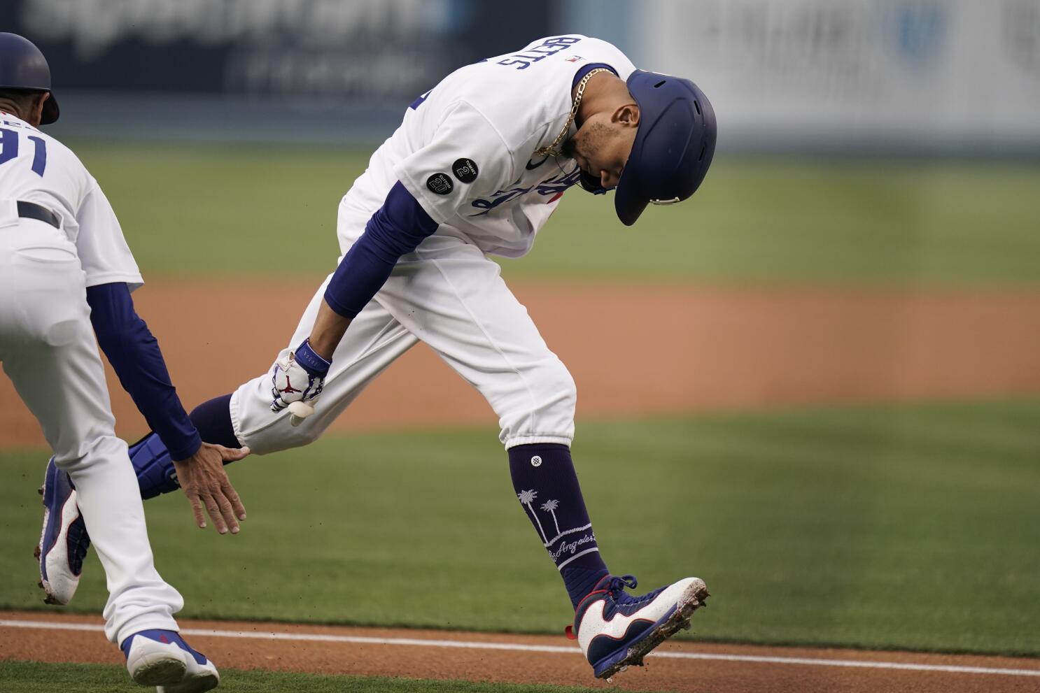 Mookie Betts belts two home runs, Dodgers score five runs in 10th