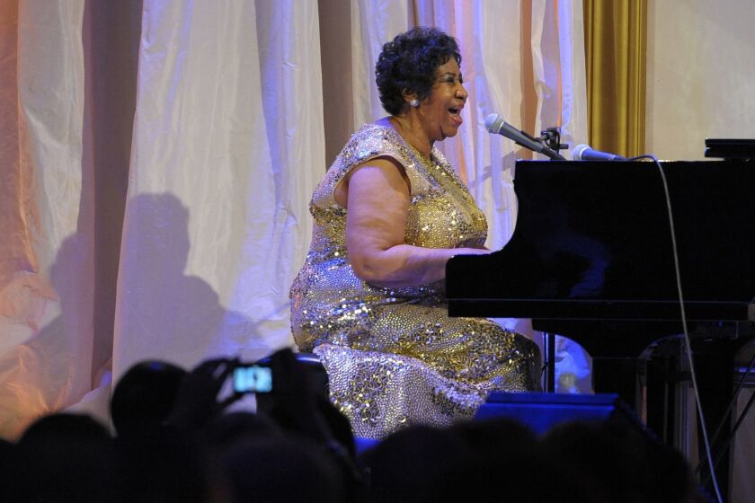 Aretha Franklin sings for the crowd at the National Portrait Gallery gala on Nov. 15, 2015 in Washington. MUST CREDIT: Washington Post photo by Katherine Frey. ** Usable by LA, BS, CT, DP, FL, HC, MC, OS, SD, CGT and CCT **
