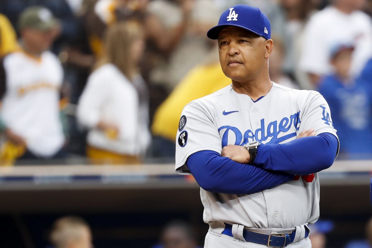 Dodgers manager Dave Roberts learning who real friends are - The San Diego Union-Tribune