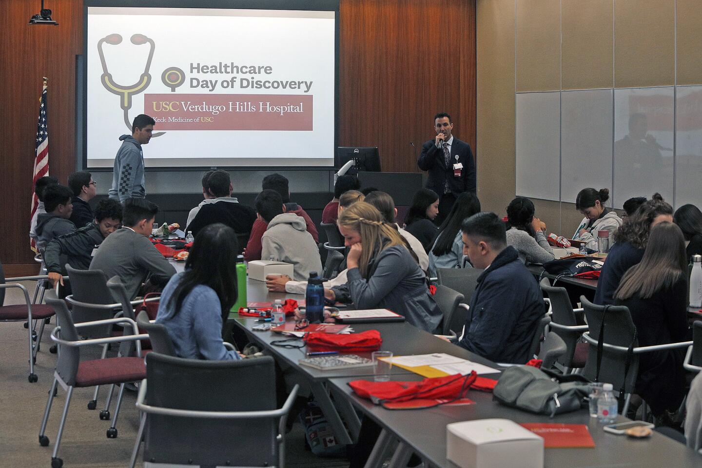 Photo Gallery: USC Verdugo Hills Hospital's Day of Discovery job shadow opportunity for local high school students