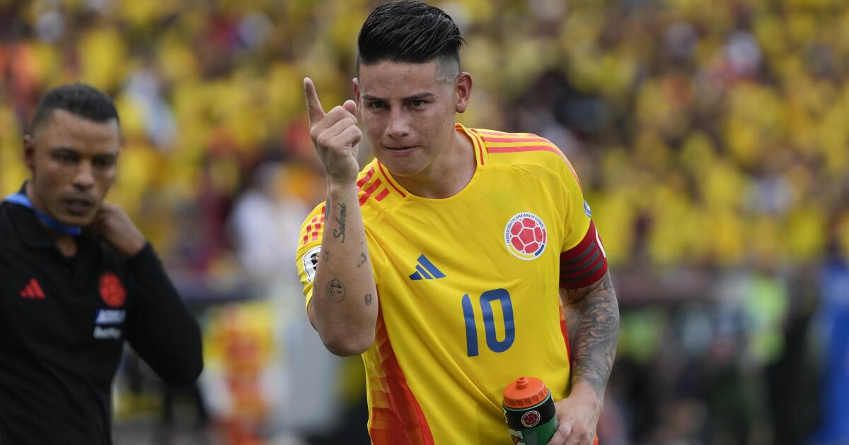 James Rodriguez leads Colombia to win over Argentina in qualifying round