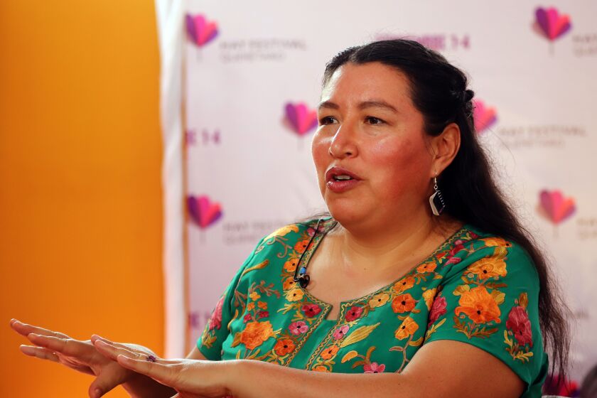 Las políticas de mestizaje provocan "desindigenización", acusa Yásnaya Aguilar