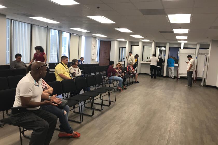 El consulado de Honduras en Los Ángeles trabajó con normalidad.