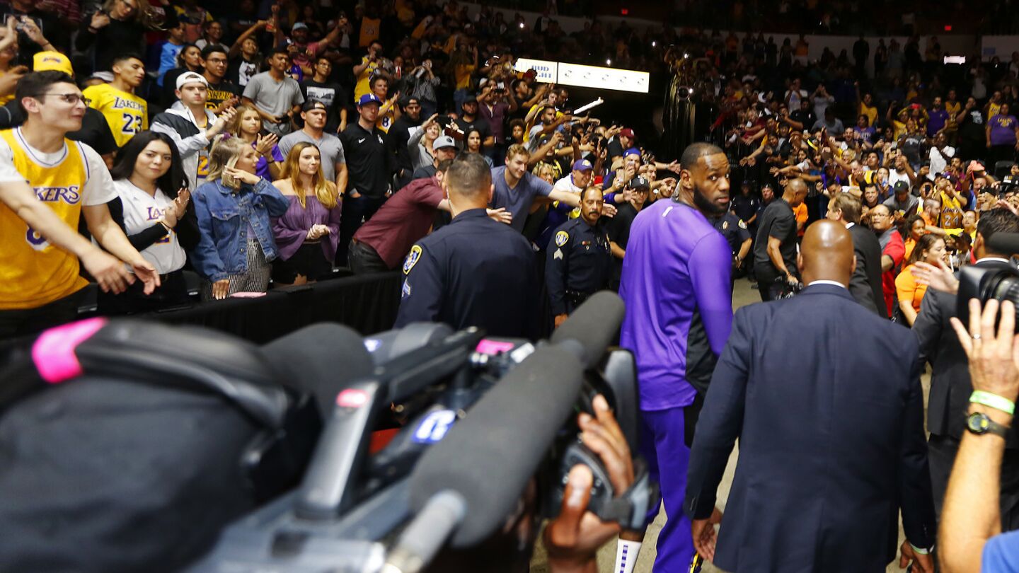 Los Angeles Lakers LeBron James looks back after a game against the Denver Nuggets in San Diego on Sunday, September 30, 2018. (Photo by K.C. Alfred/San Diego Union-Tribune)