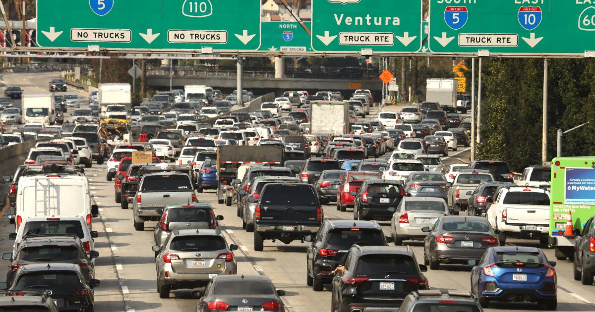 California wants to reduce traffic. The Newsom administration thinks AI can help