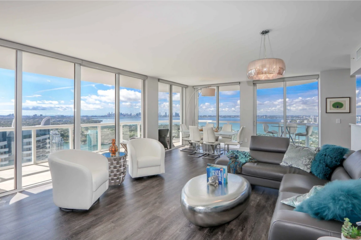 The open floor plan.