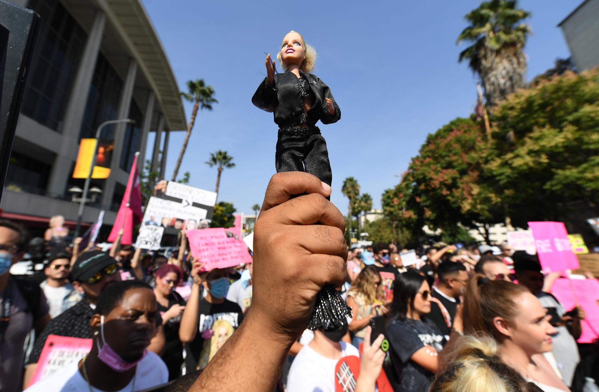 Britney Spears fans rally outside the courthouse.
