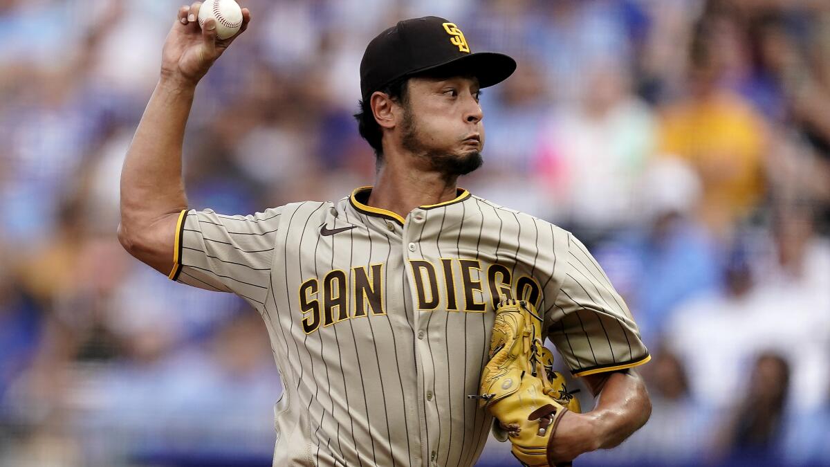 Padres' Yu Darvish holds Royals in check