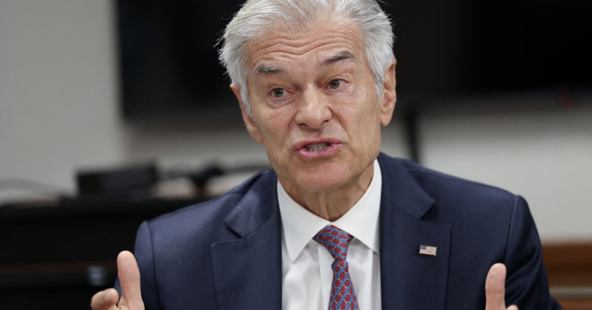 Dr. Oz touts well being care fraud crackdown on L.A. ‘overseas influences’ Dr. Oz touts well being care fraud crackdown on L.A. ‘overseas influences’