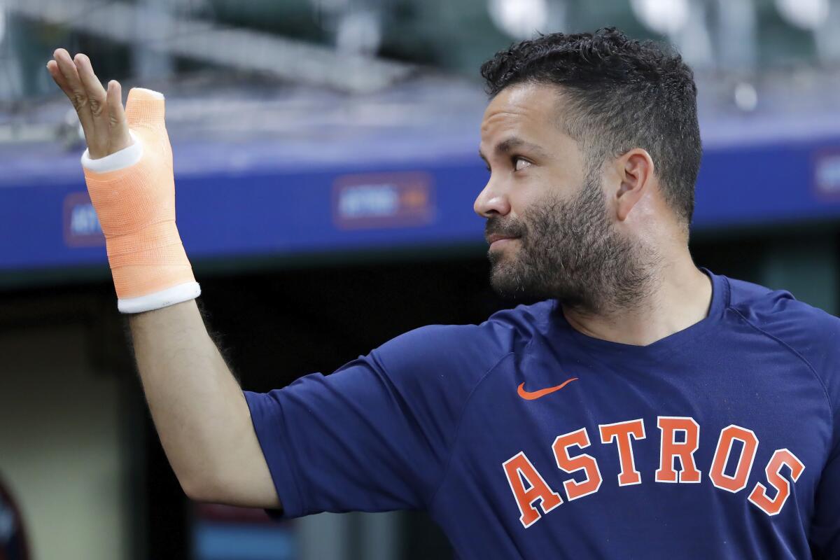 Astros' Jose Altuve undergoes thumb surgery, out at least two months