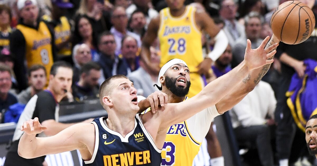 Anthony Davis’ disappearing act is devastating Lakers’ playoff run