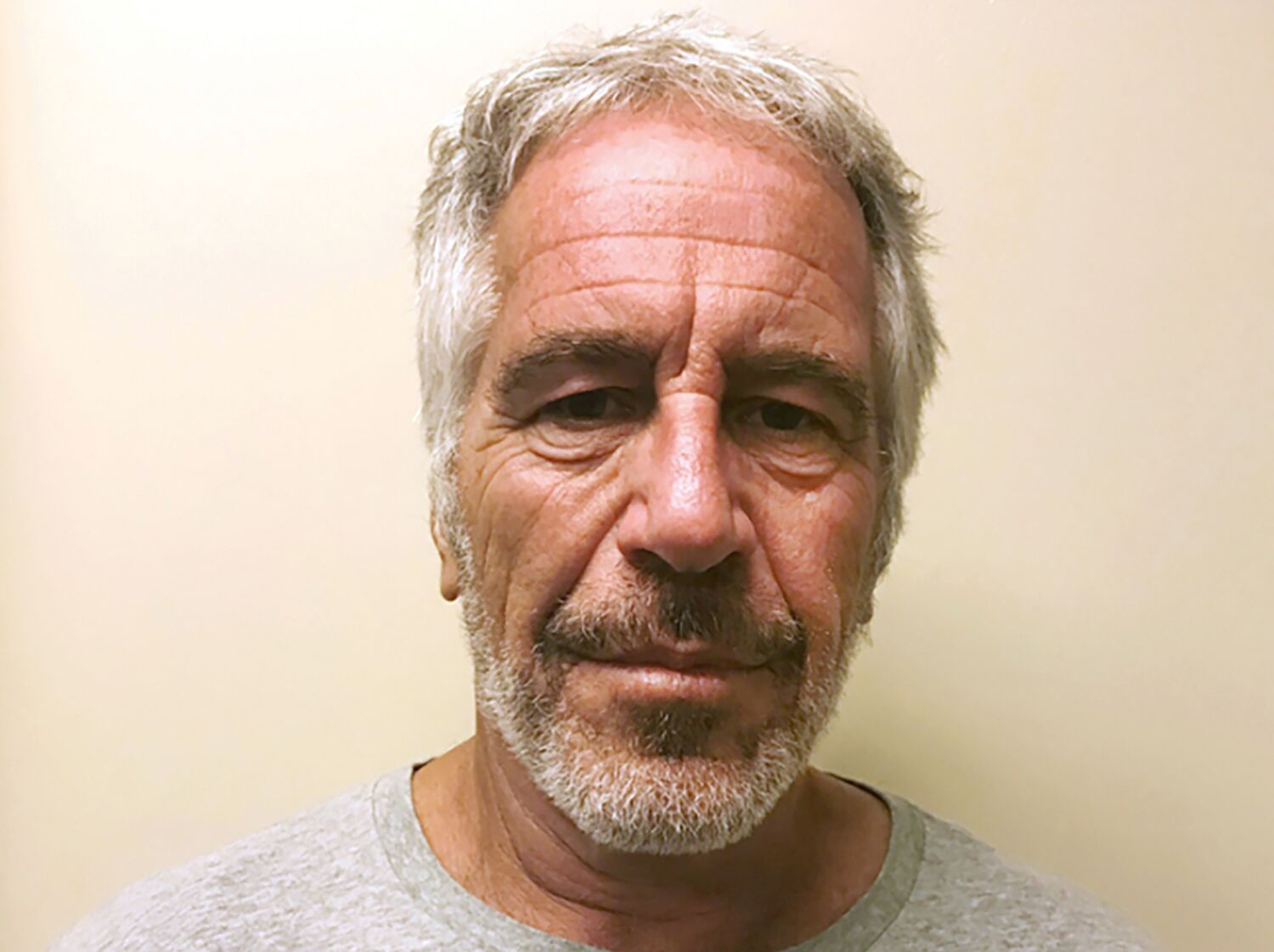 Watchdog raporu, Epstein'ın öldüğü NY hapishanesinde ihmal ve görevi kötüye kullandığını gösteriyor
