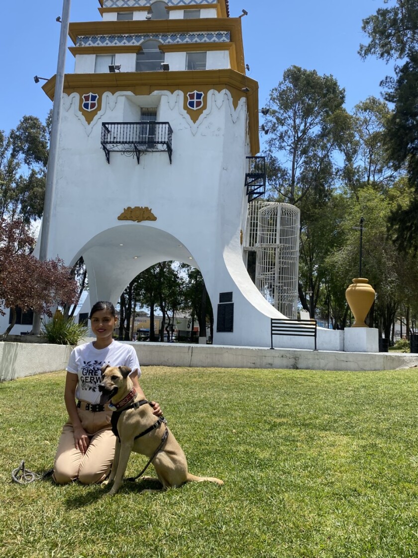 Montserrat Rodríguez Ruelas ganadora del Premio Nacional de Novela Breve Amado Nervo 2021 por su obra Aunque es de noche.