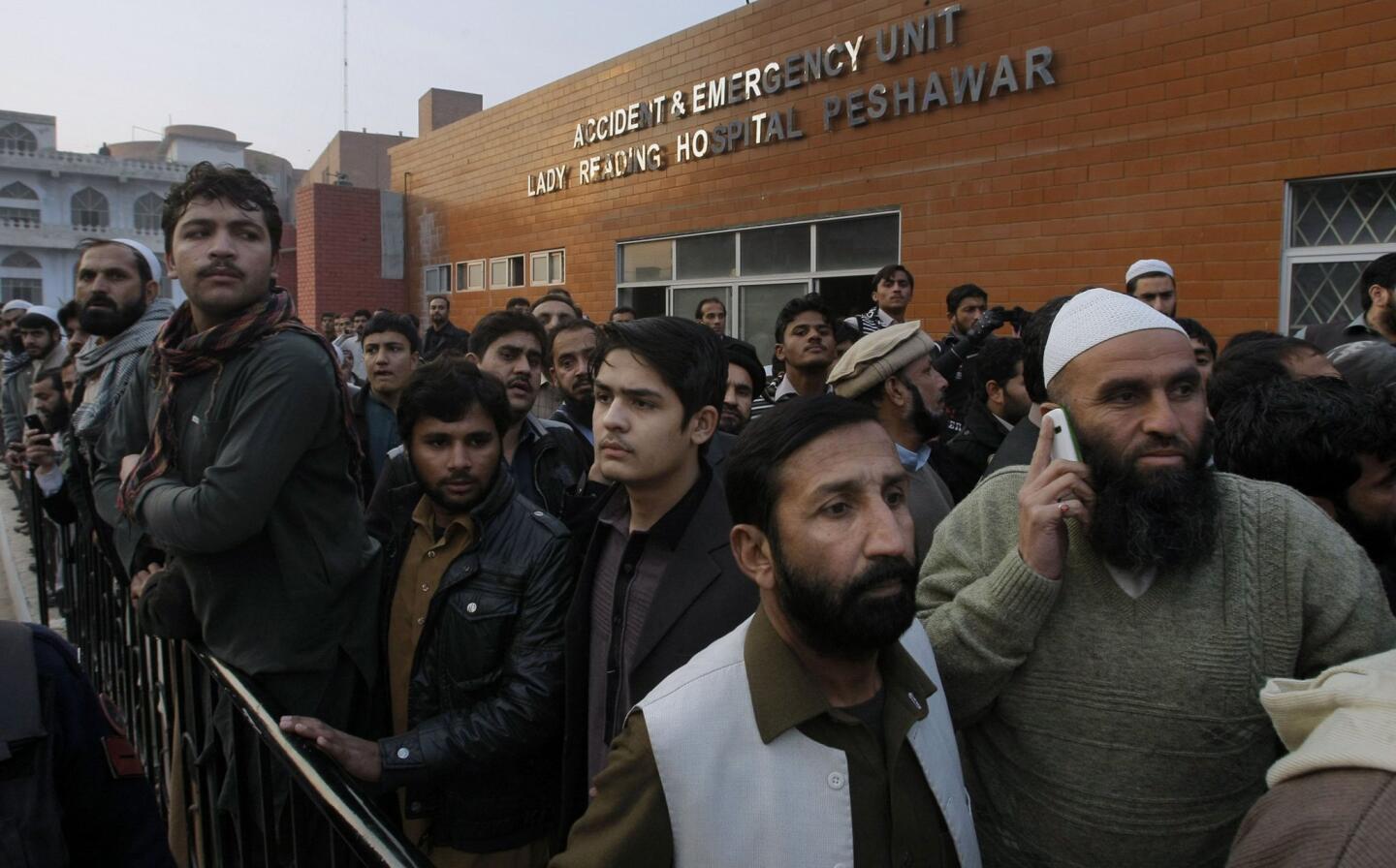 Taliban attack Pakistan school