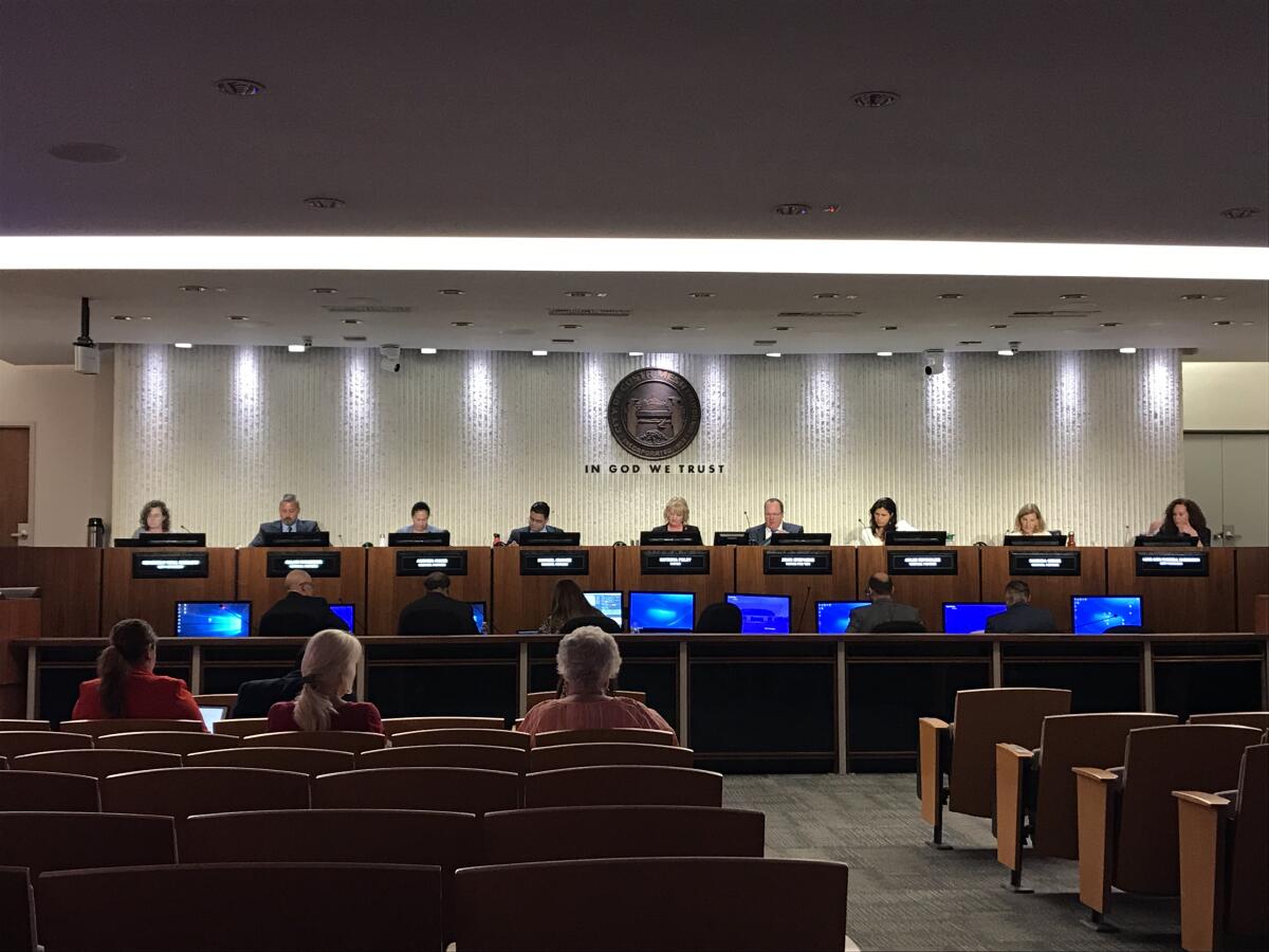 Costa Mesa council 