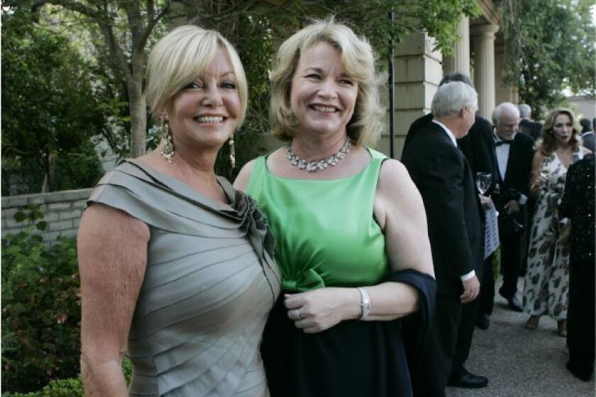 Sandra Redman (left) and Debra Turner co-chaired the Old Globe Gala.
