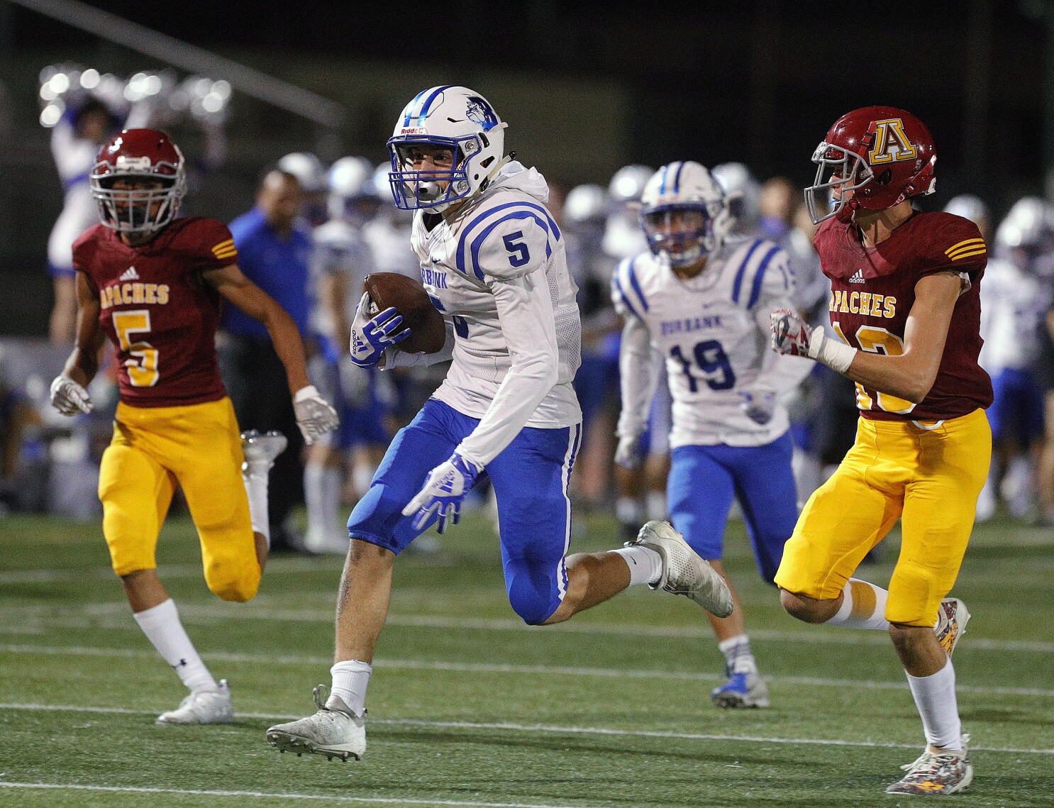 Burnham S Record Breaking Effort Helps Burbank Football Upend