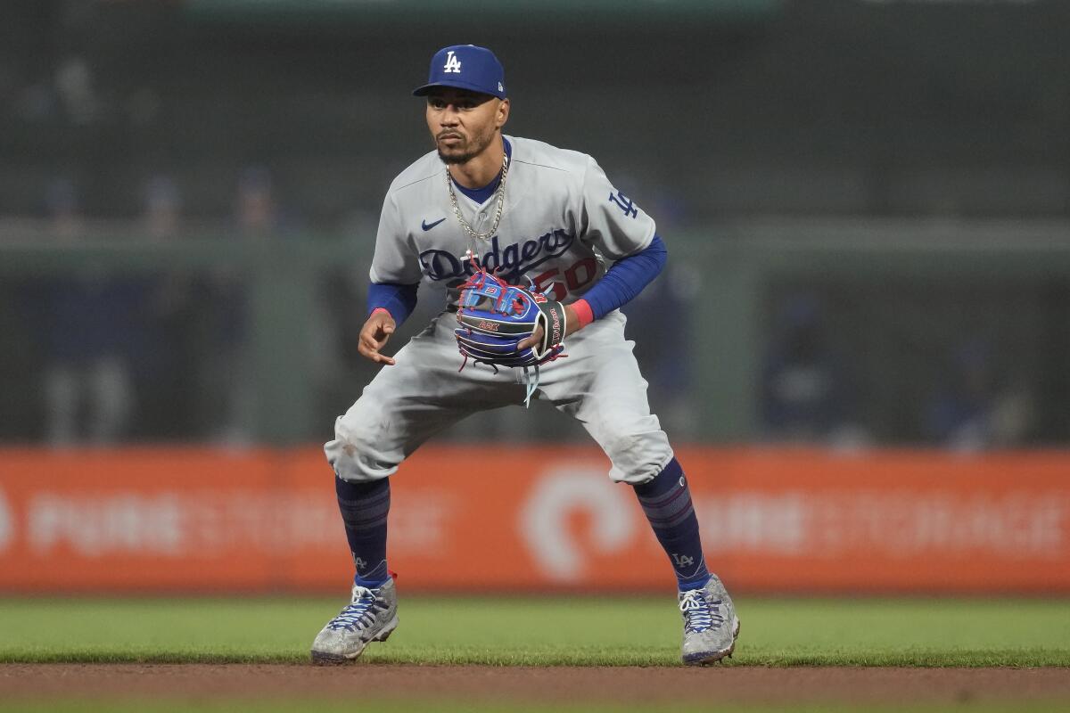 Mookie Betts activated off injured list, starts in RF for Dodgers