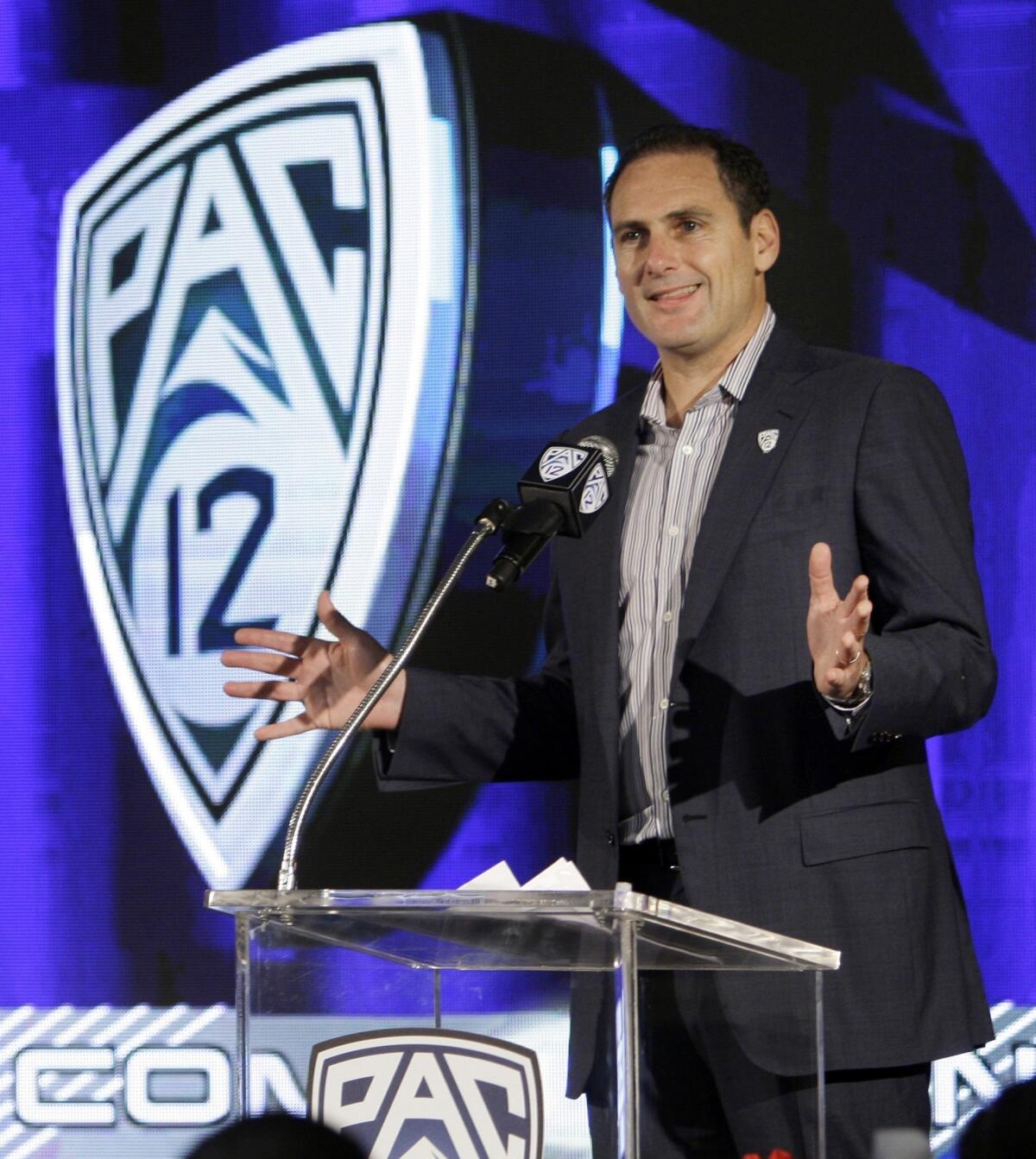 Larry Scott is set to continue his role as Pac-12 Commissioner through the 2017-18 academic year.
