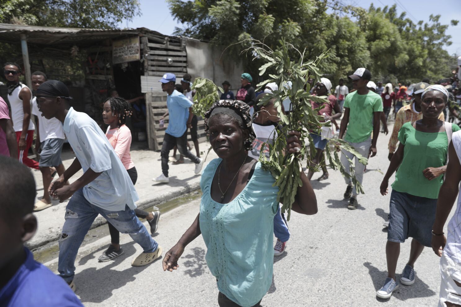 Efforts to help Haitians suffer new blow with kidnapping of American nurse  and daughter - Los Angeles Times
