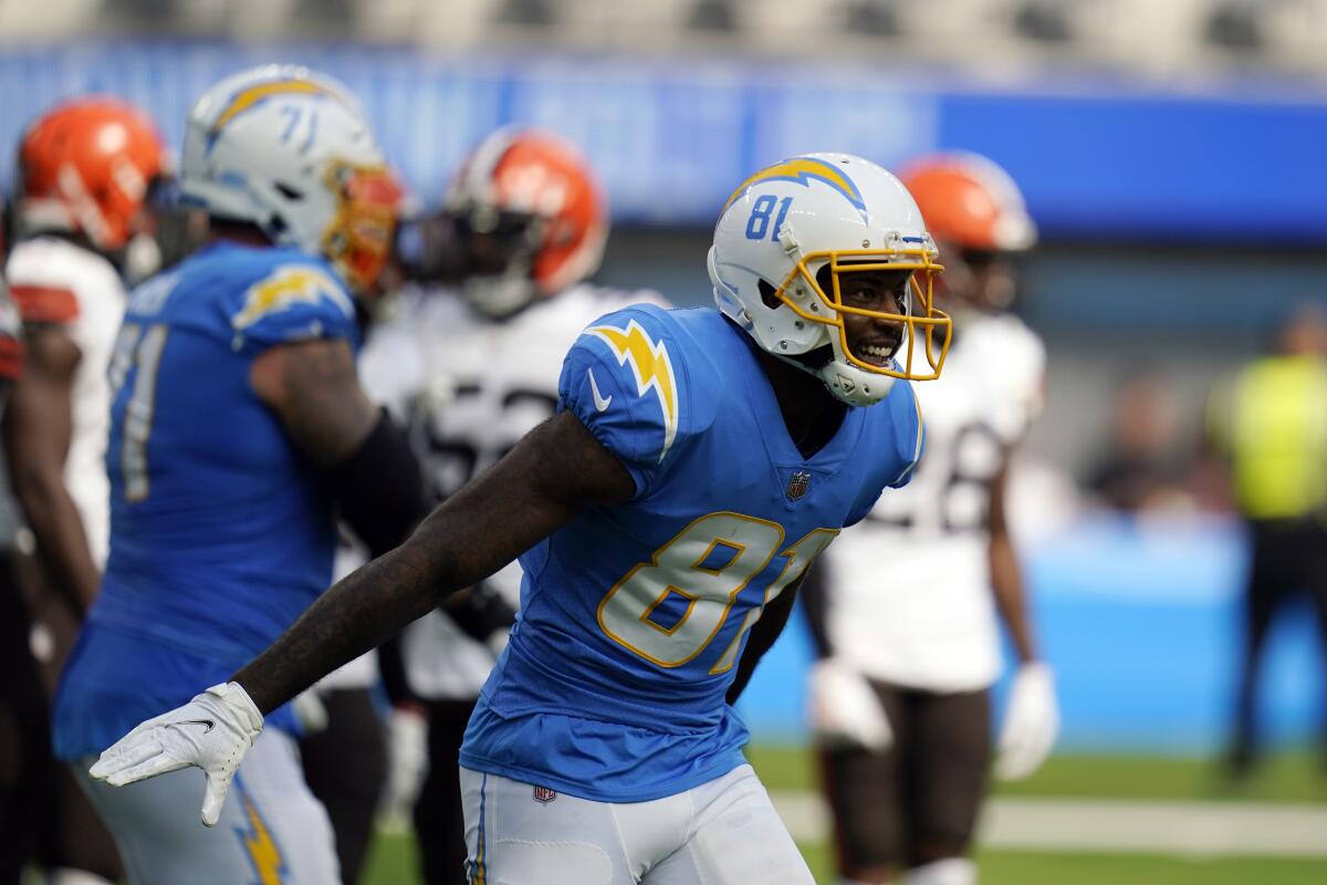 Chargers wide receiver Mike Williams celebrates a touchdown catch against the Cleveland Browns.