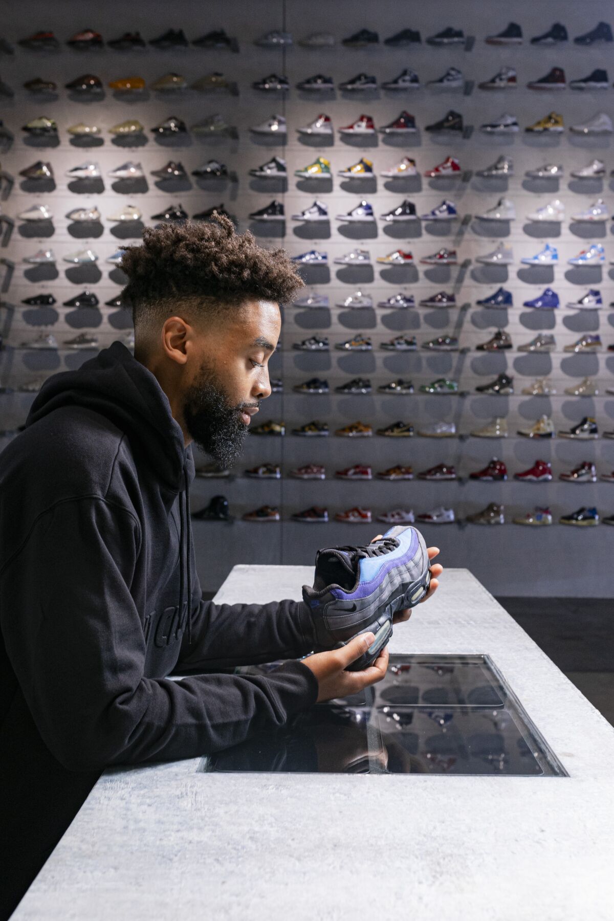 Flight Club Los Angeles sneaker shop reopens after 2 years - Los Angeles Times