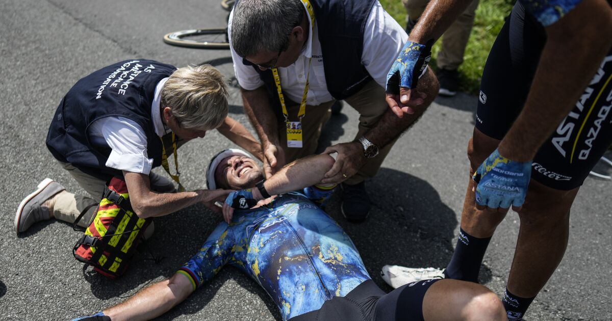 Photo of Mark Cavendish chute en dehors du Tour de France
