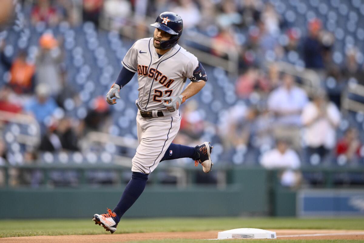 HOUSTON, TX - MAY 11: Houston Astros first baseman Yuli Gurriel